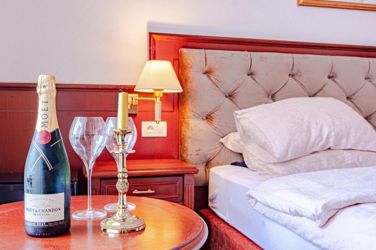 Hotel Dalmacija ヴェラ・ルカ エクステリア 写真