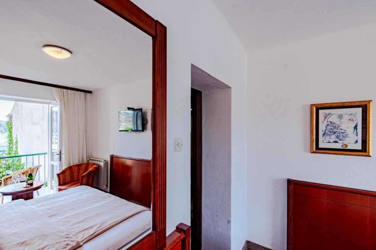 Hotel Dalmacija ヴェラ・ルカ エクステリア 写真